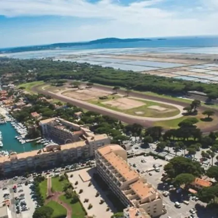 Hyères, 2 Bedrooms, 4 Persons - Fr-1-335-125 Appartamento Hyères